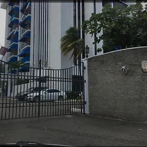  Apartment At The Courtleigh Towers Jamaica